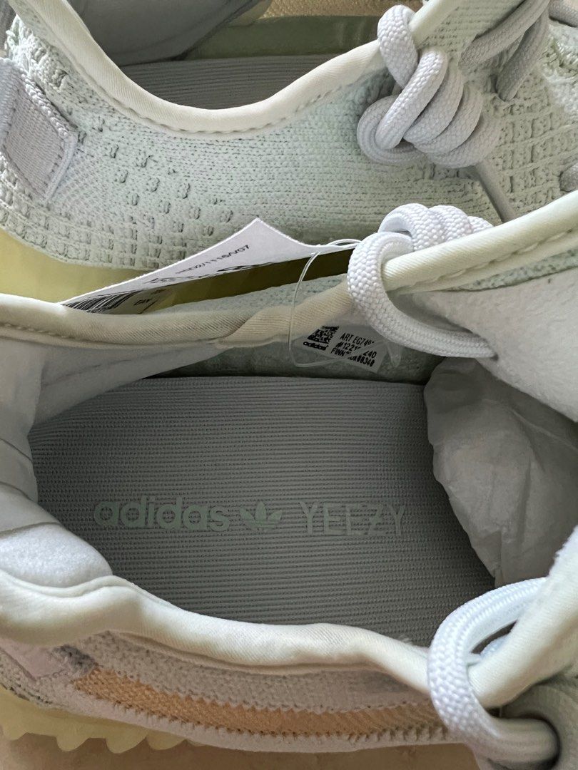 Yeezy eg749 hot sale