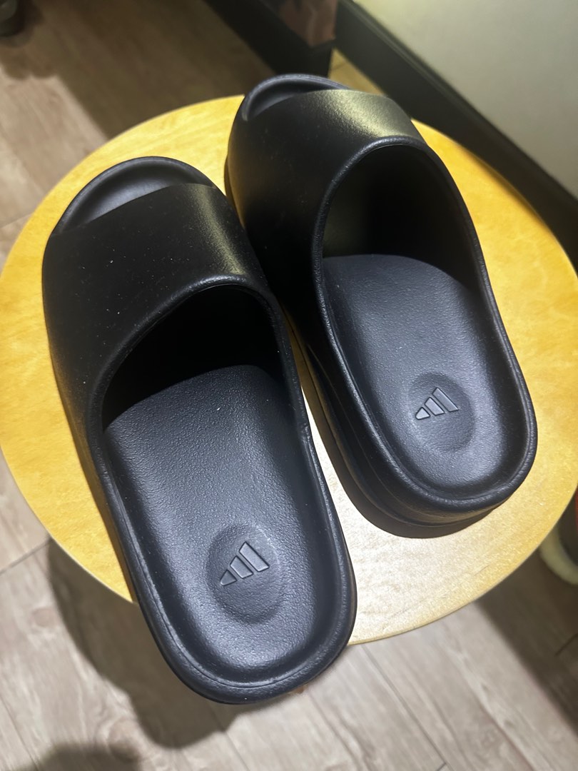 Yeezy slide on sale bone black