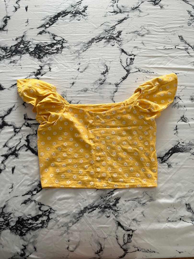 Yellow top, Women's Fashion, Tops, Blouses on Carousell