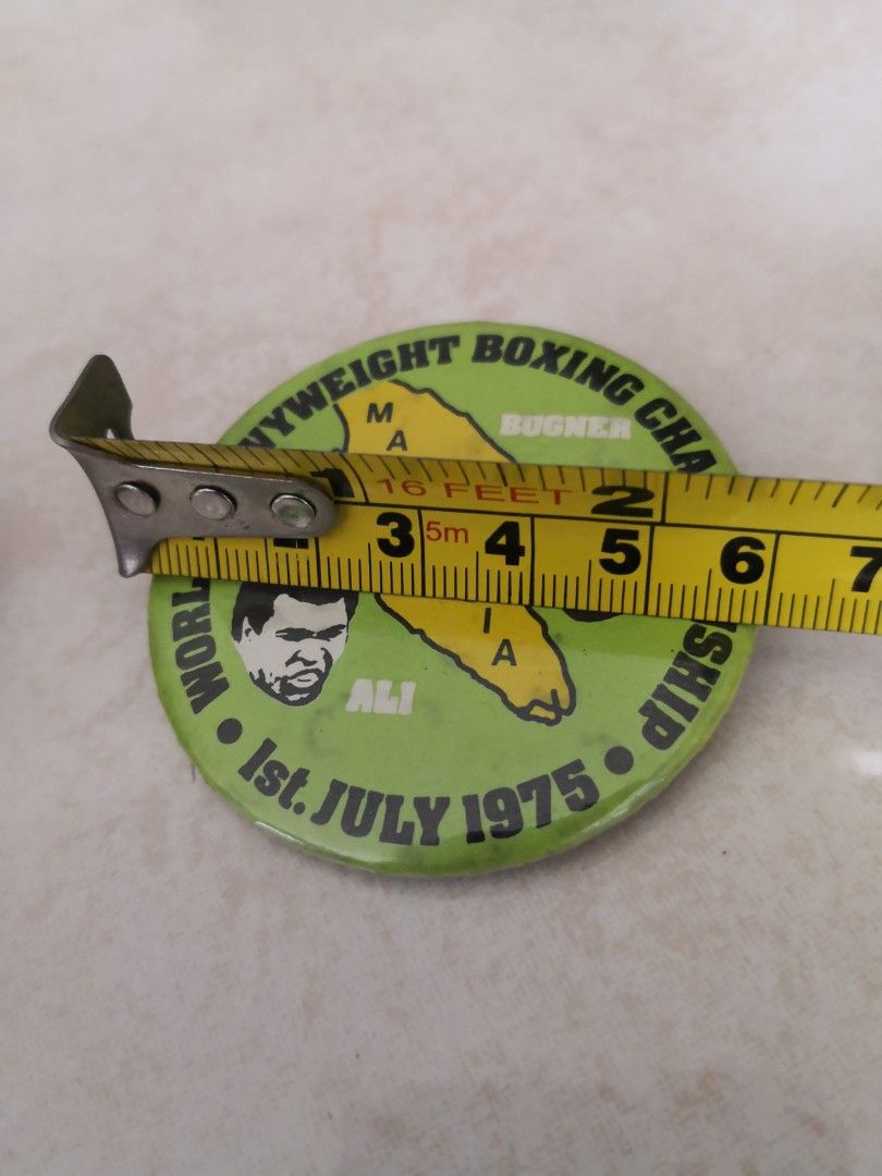 1975 Muhammad Ali VS Bugner Malaysia Boxing Badge, Hobbies & Toys