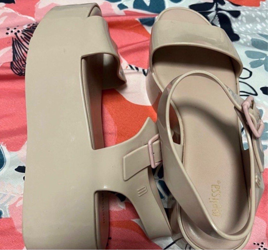 25 Nego. Melissa Wedge Size 6 Women s Fashion Footwear