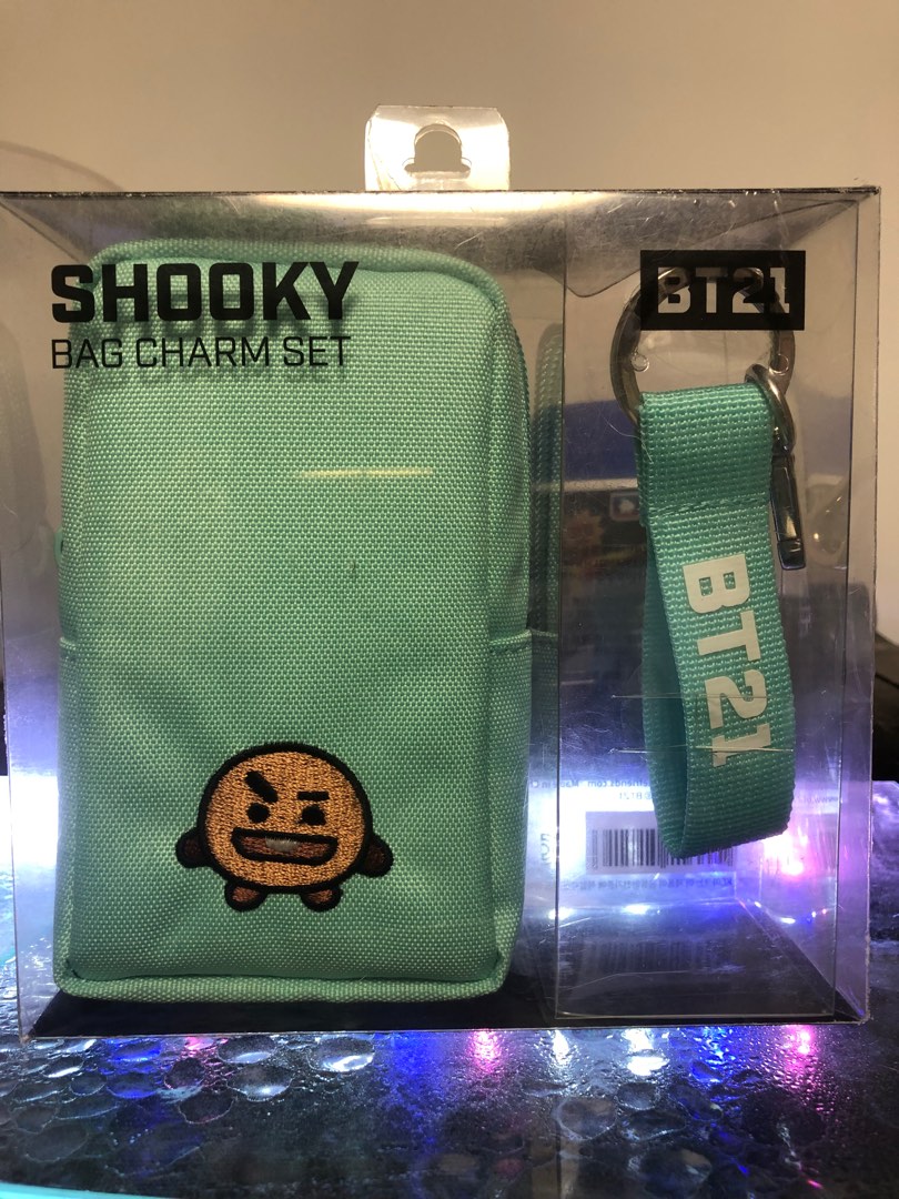 Bag charm deals set bt21