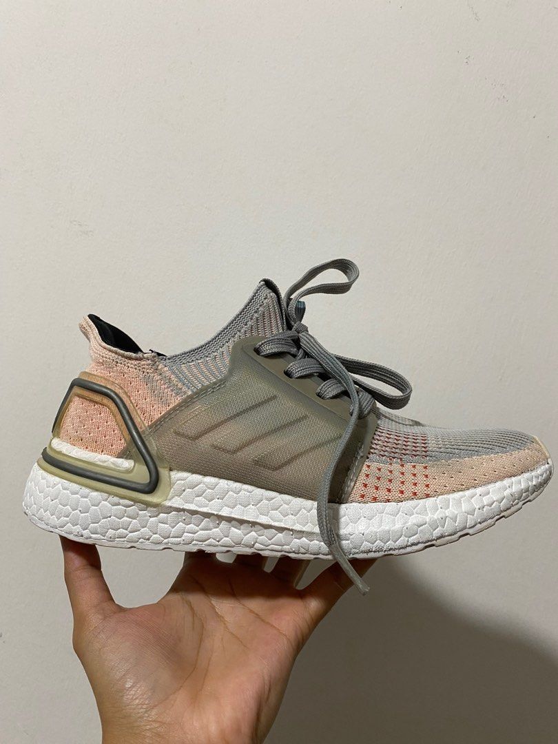 ADIDAS ULTRABOOST ( 4.5 UK / 23cm ), Women's Fashion, Footwear, Sneakers on  Carousell