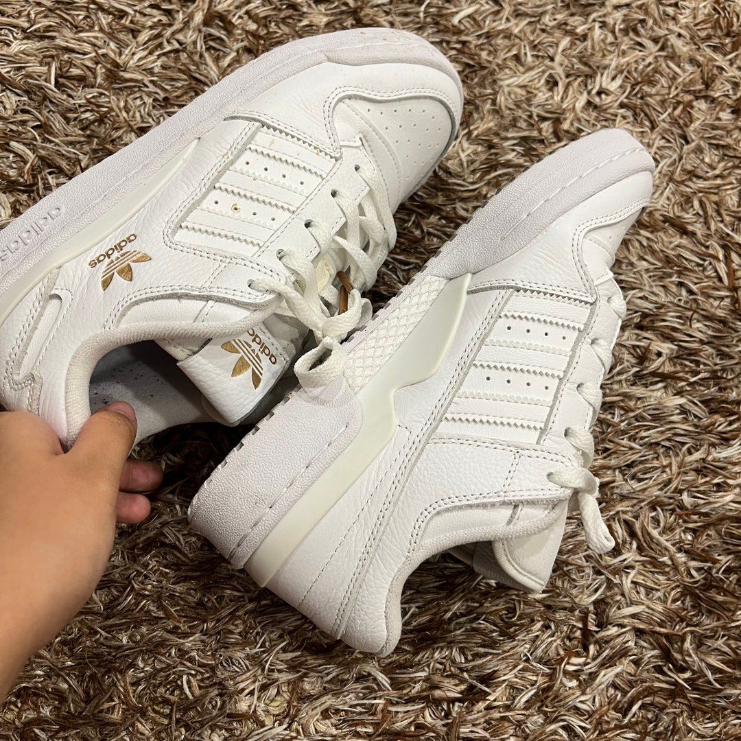 white adidas womens