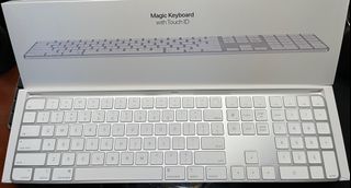 Apple magic keyboard with touch id and num pad