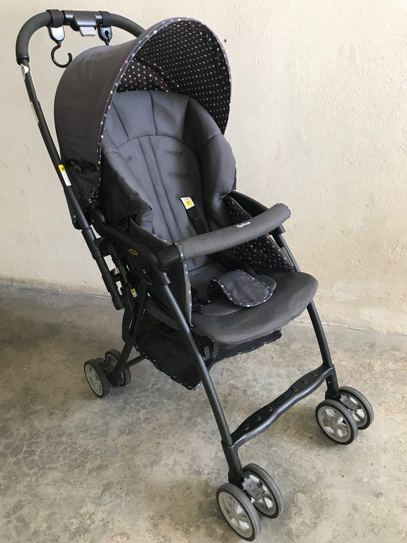 Aprica store stroller karoon