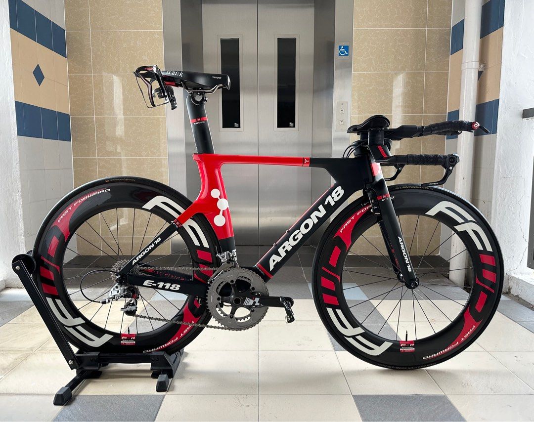 Argon 18 E 118 Full Carbon Aero TT Time Trial Triathlon competition race bike SRAM RED FFWD wheelset