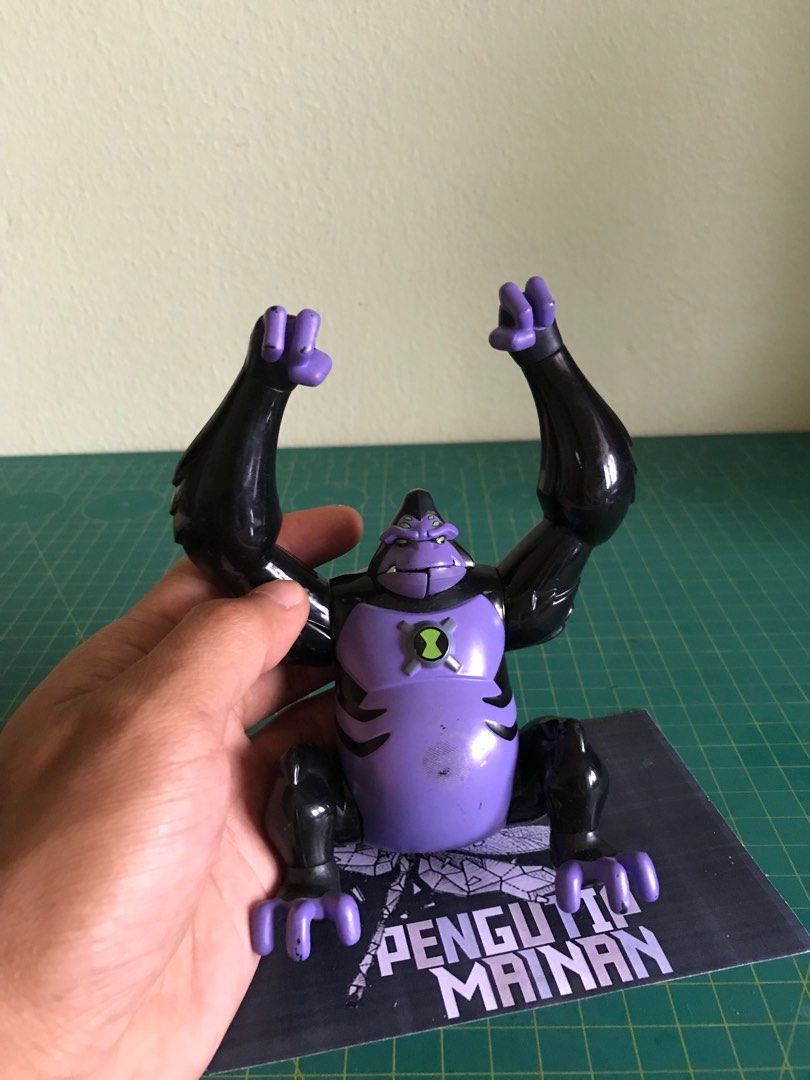 Ben 10 Ultimate Spidermonkey Toy