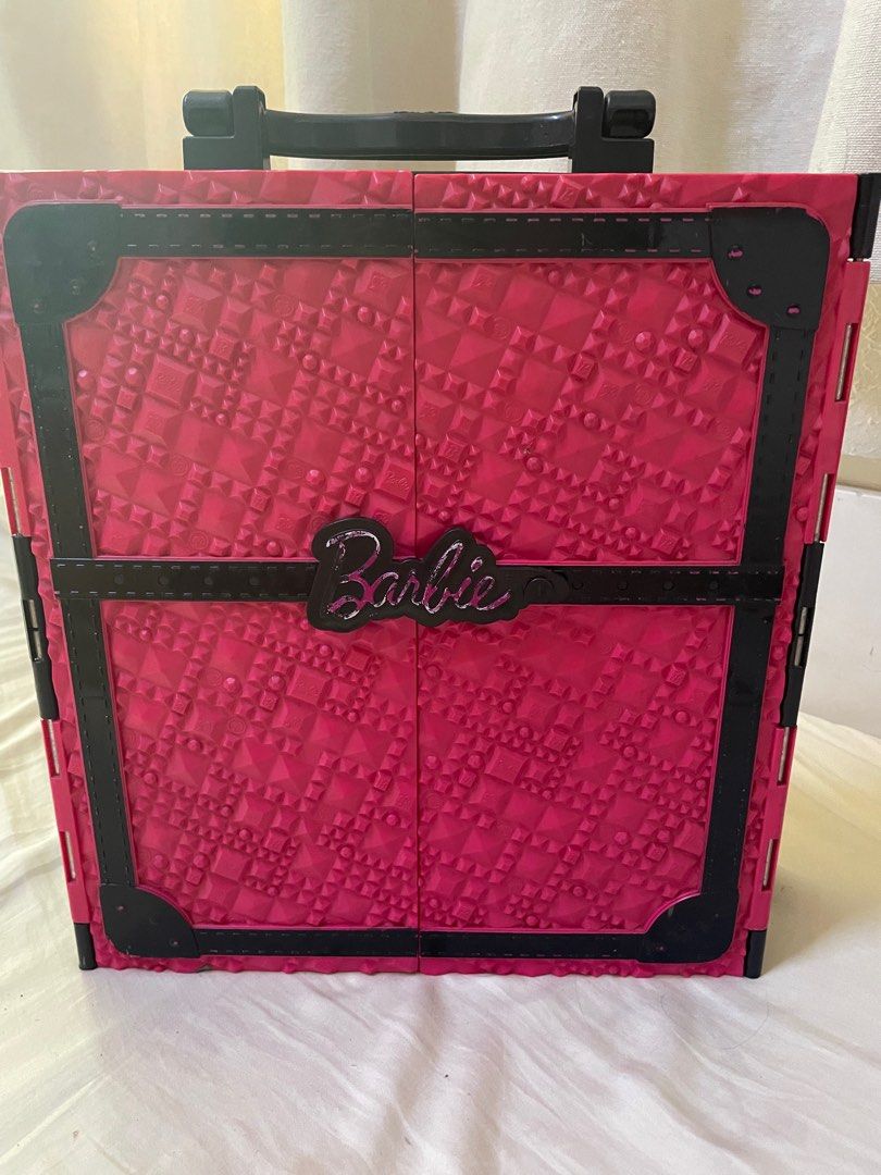 Barbie closet, clothes and accessories and chelsea vanity and lavatory on Carousell