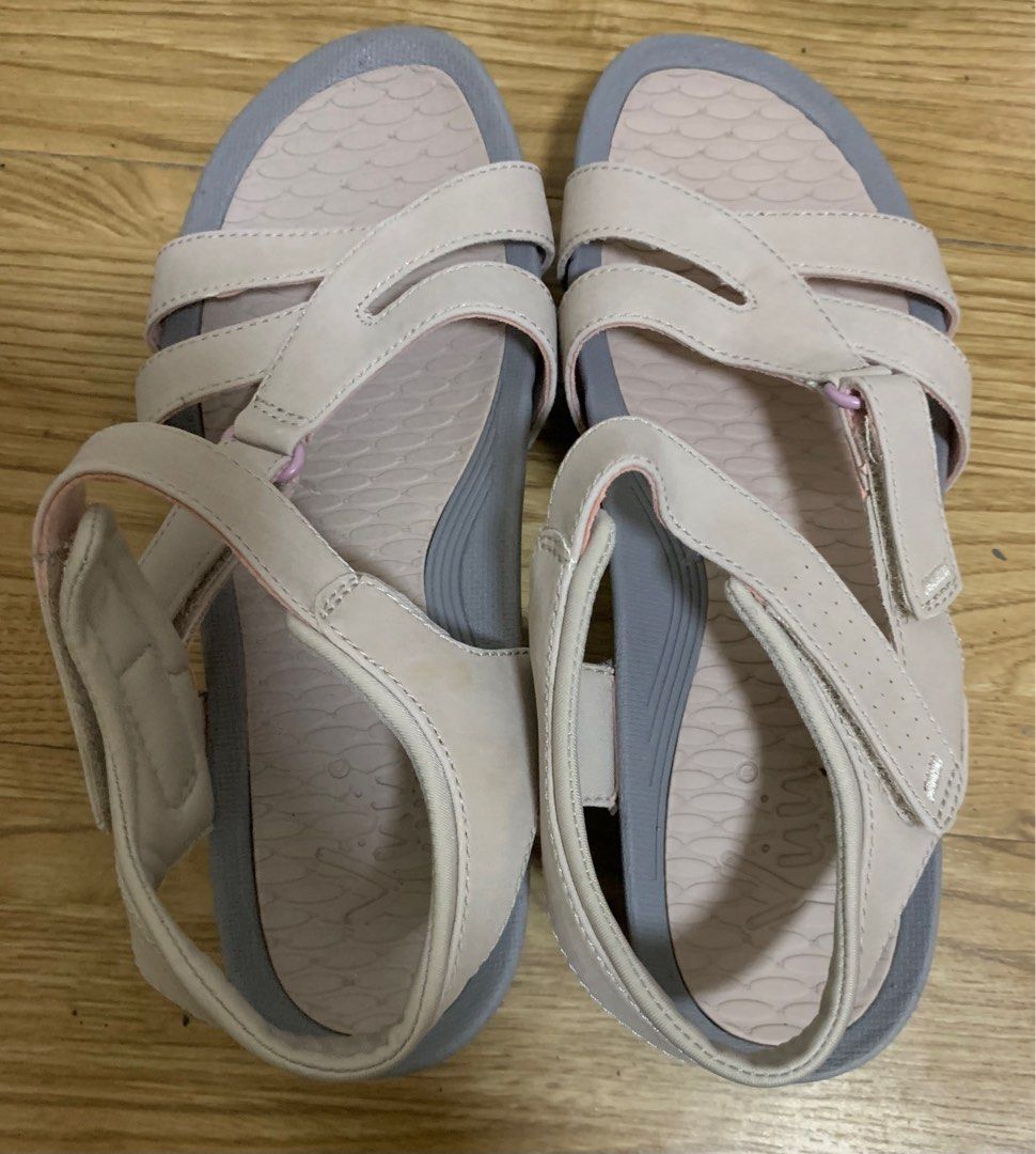 Bare traps on sale womens danny sandals