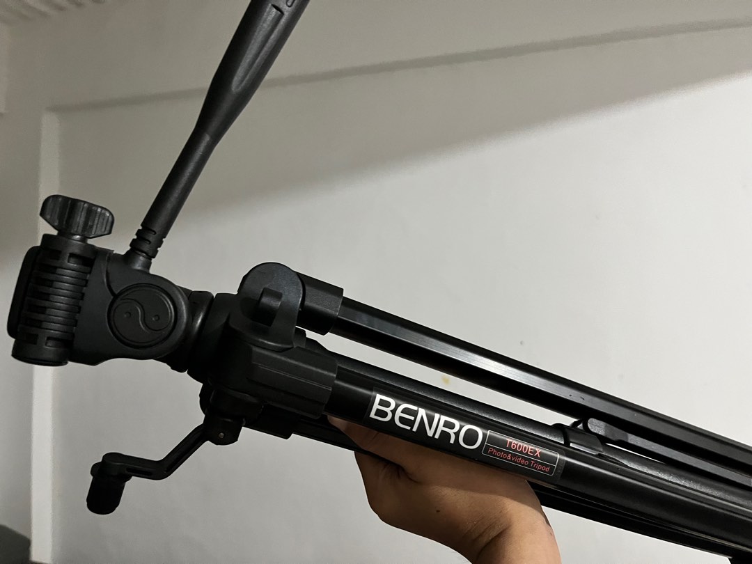 Benro T600EX Digital Aluminum Tripod with 3-Way Pan Tilt Head ...