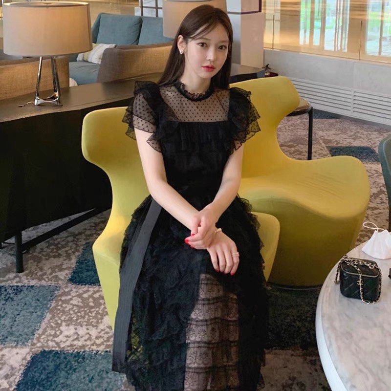 Black dress for dinner party discount