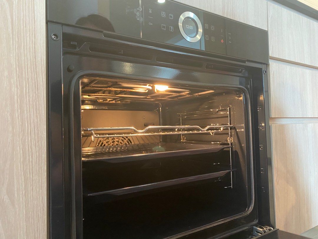 Bosch Built In Oven (used), TV & Home Appliances, Kitchen Appliances