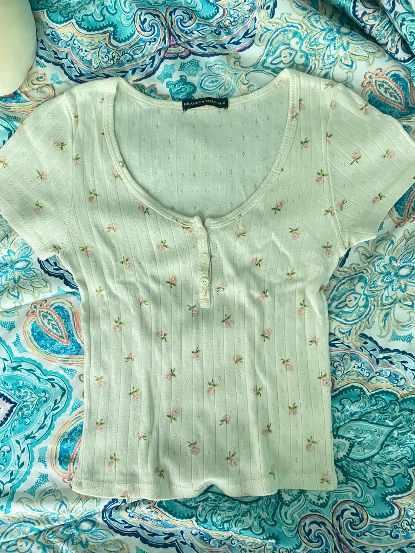 Brandy Melville Zelly Top on Carousell