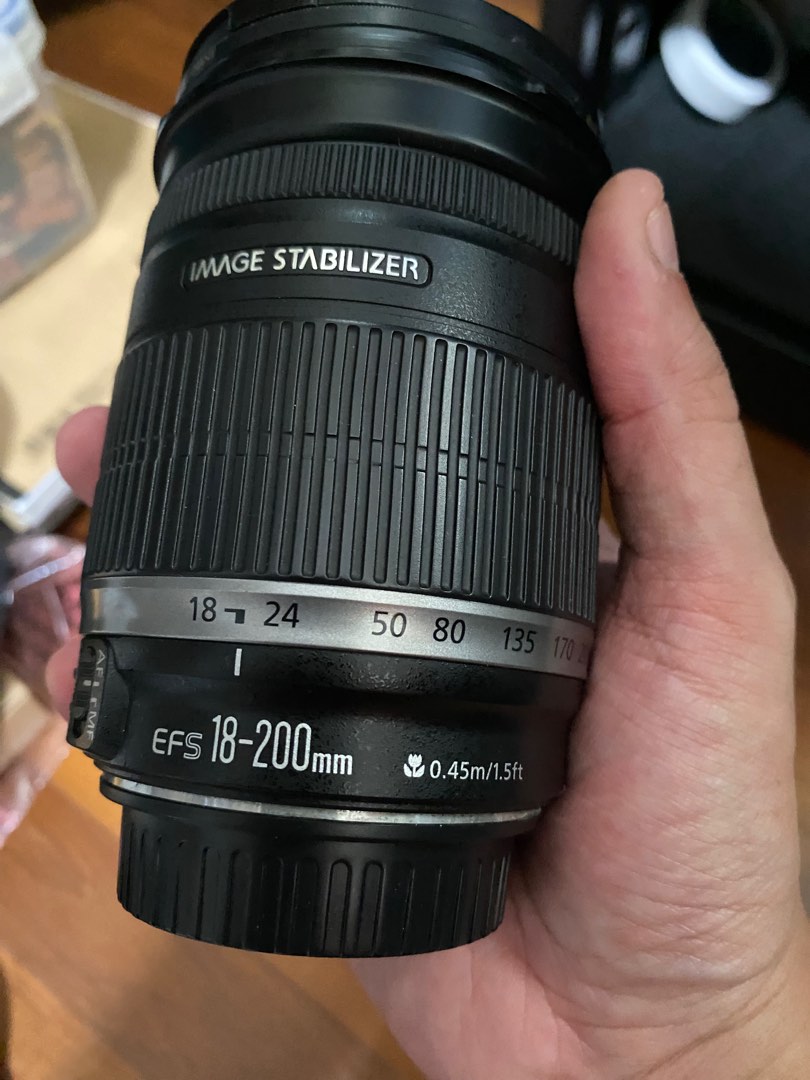 18 200mm canon eos lens