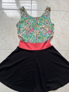 (Category: ) located in . Submitted by thrift_boutique (Listing ID 1248745174, Image 1). Description: .