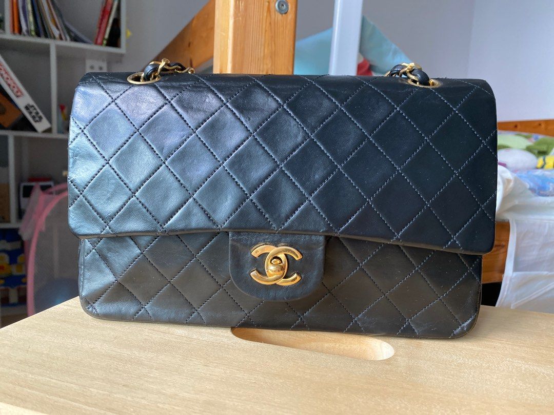 Chanel vintage classic sale flap