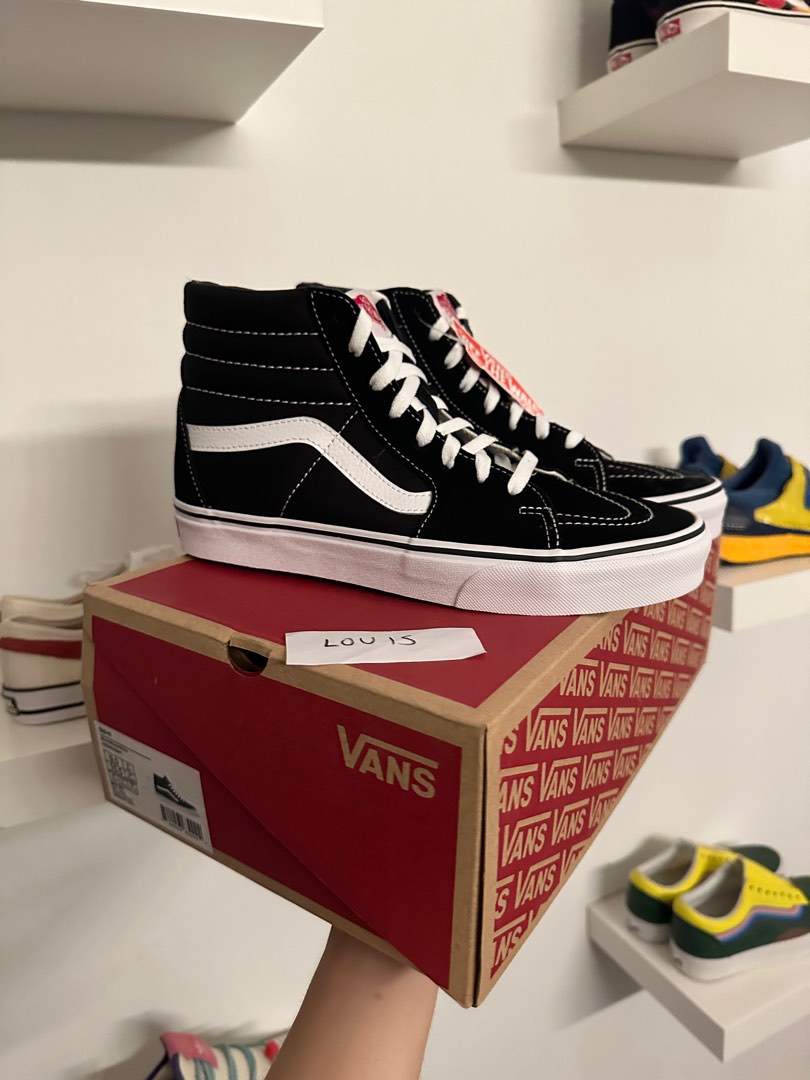 Vans shoes retailers store