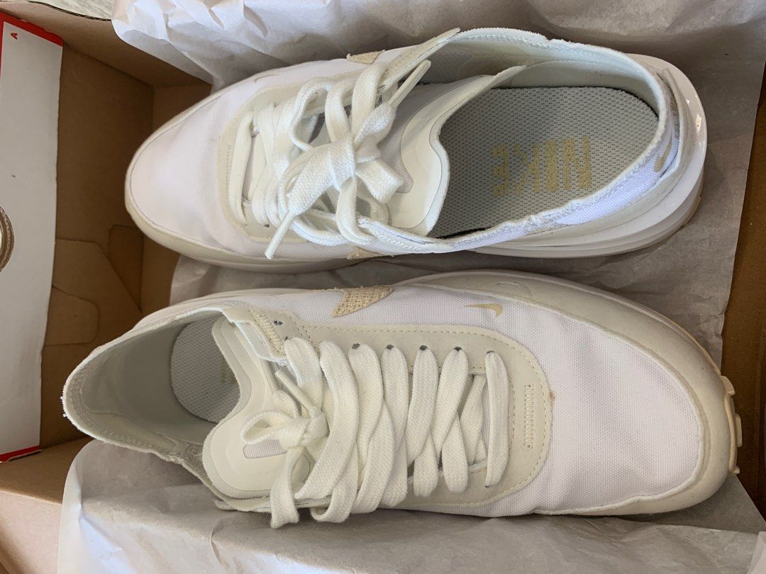 Women's nike sneakers on clearance outlet