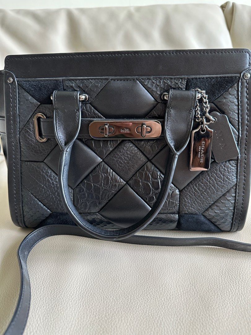 COACH Bag (Category: Shoulder Bags) located in Singapore. Submitted by discovertreasures (Listing ID 1248680721, Image 2). Description: Lightly used COACH Cow Leather Bag With authenticity card and original invoice.