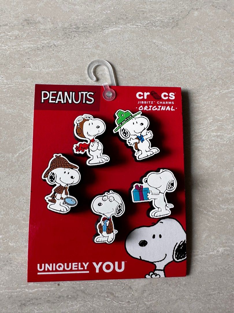 Crocs Jibbitz Charms Original (Peanuts 5 pack), Men's Fashion, Footwear