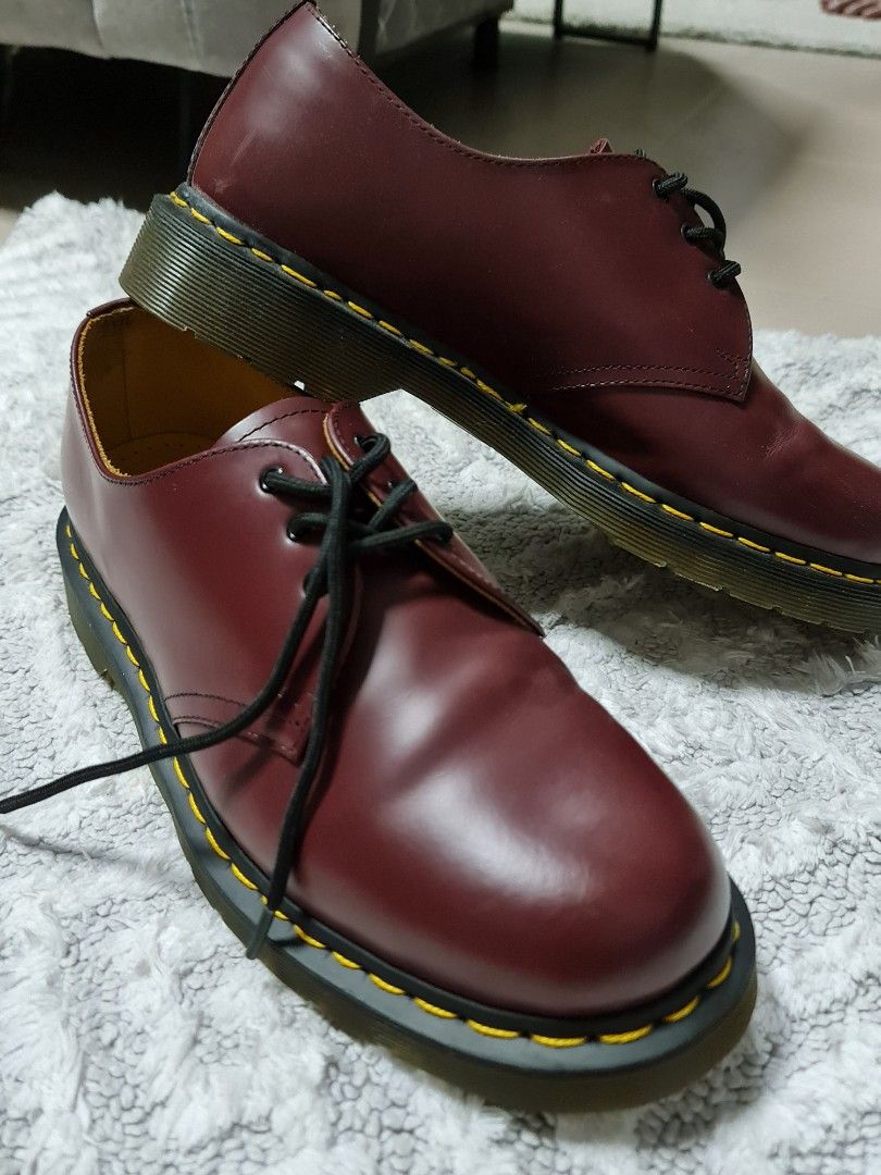Dr martens grayson cherry red hot sale