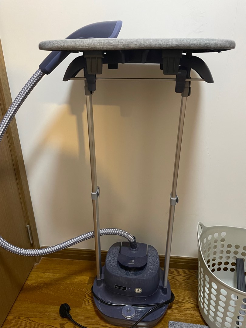 Electrolux Garment Steamer, TV & Home Appliances, Irons & Steamers on