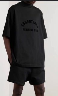 FEAR OF GOD ESSENTIALS logo-print drop-shoulder T-shirt - Farfetch