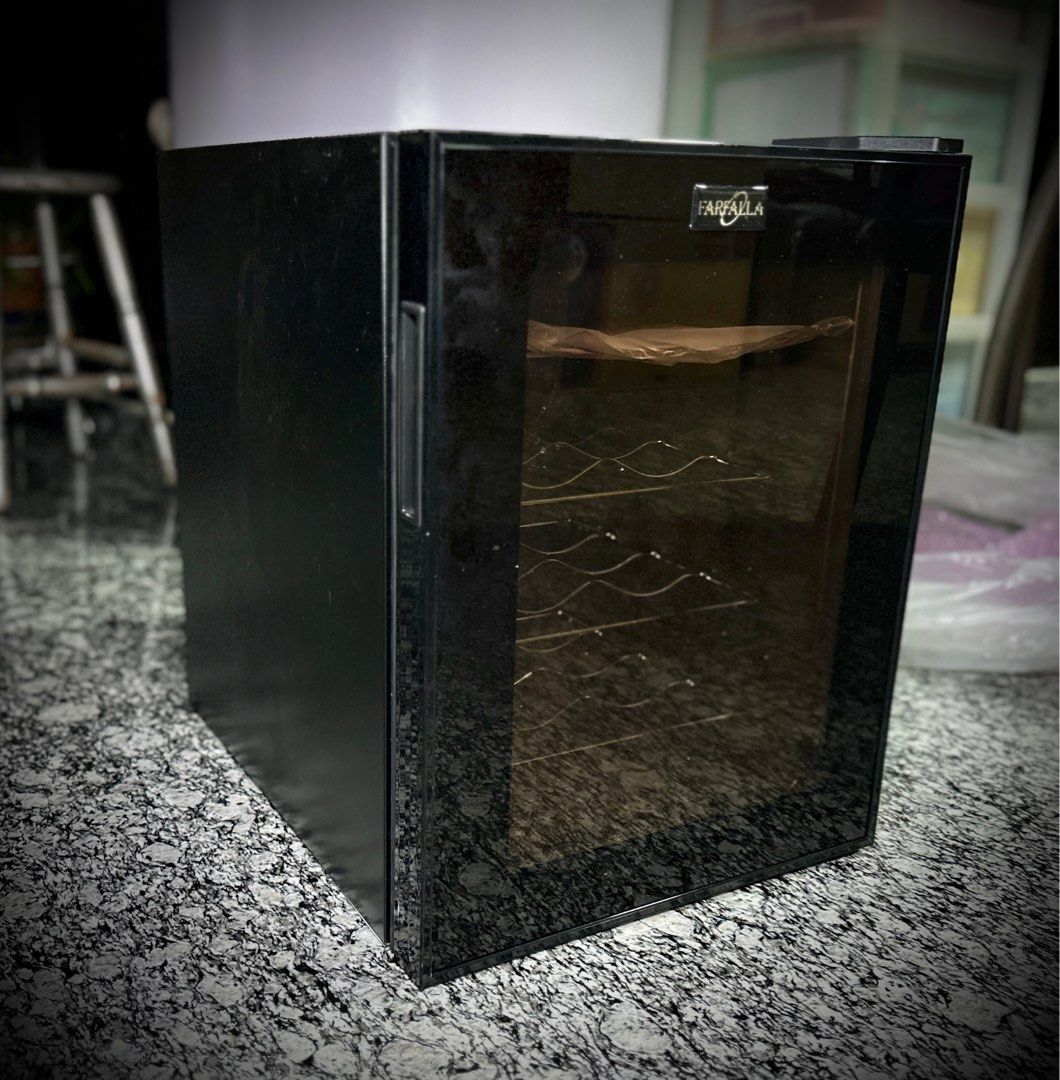 Farfalla wine chiller 12 bottles, TV & Home Appliances, Kitchen