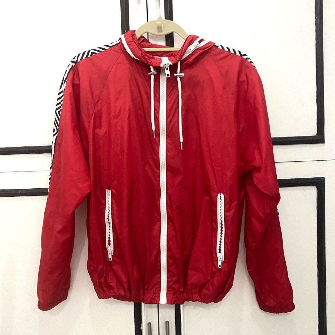Red windbreaker forever 21 store