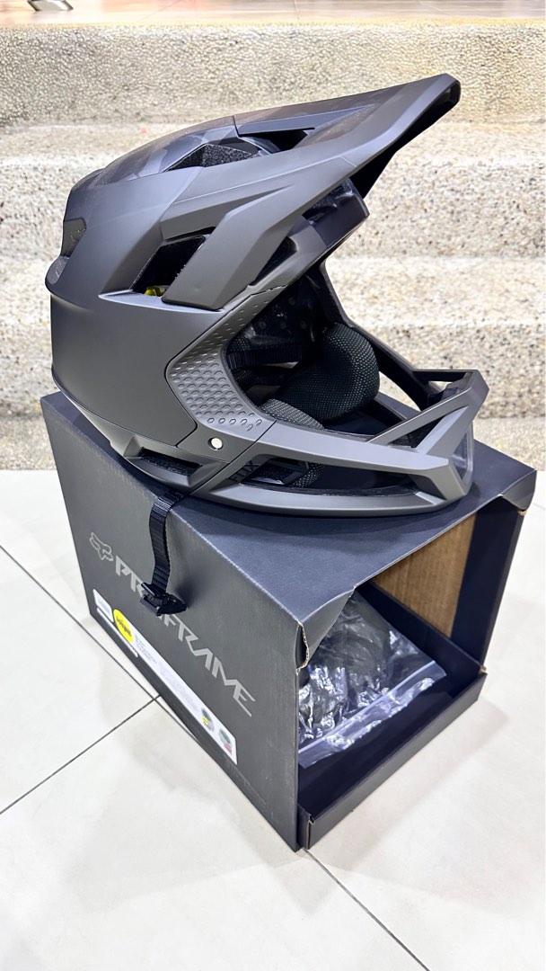 Fox proframe matte black top
