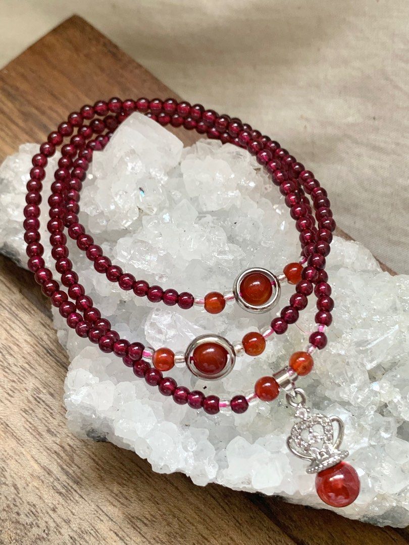 Red agate necklace top