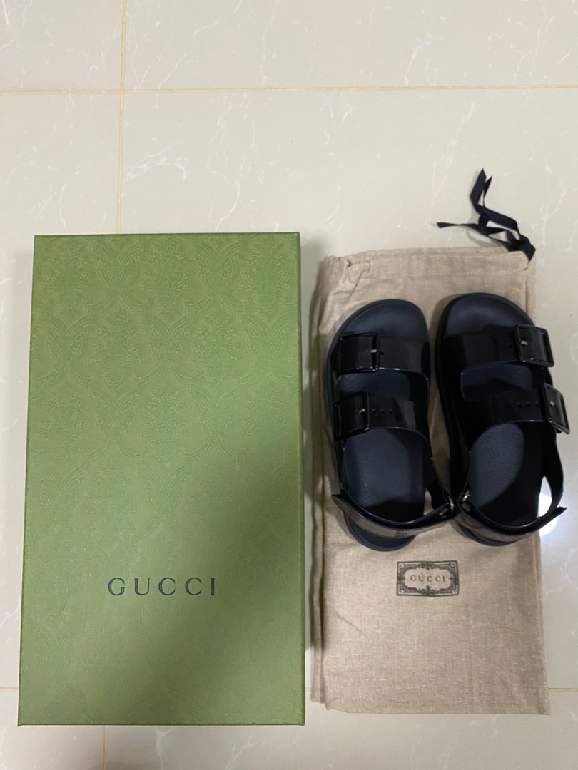 Gucci Rubber Sandal With Crystals in Pink | Lyst