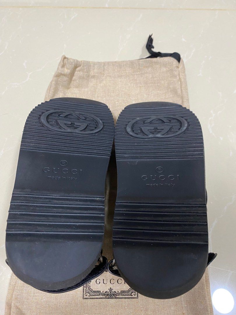 Gucci discount slides bottom