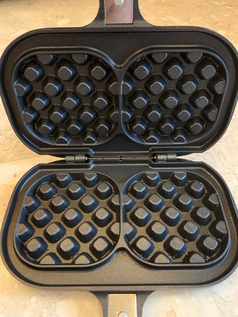 HappyCall waffle pan, Furniture & Home Living, Kitchenware & Tableware