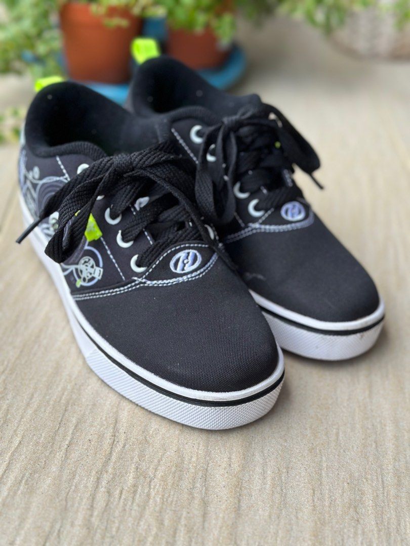 Heelys size 11.5 2025