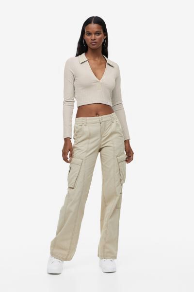 Hu0026M V-Neck Crop Top, Women's Fashion, Tops, Other Tops on Carousell