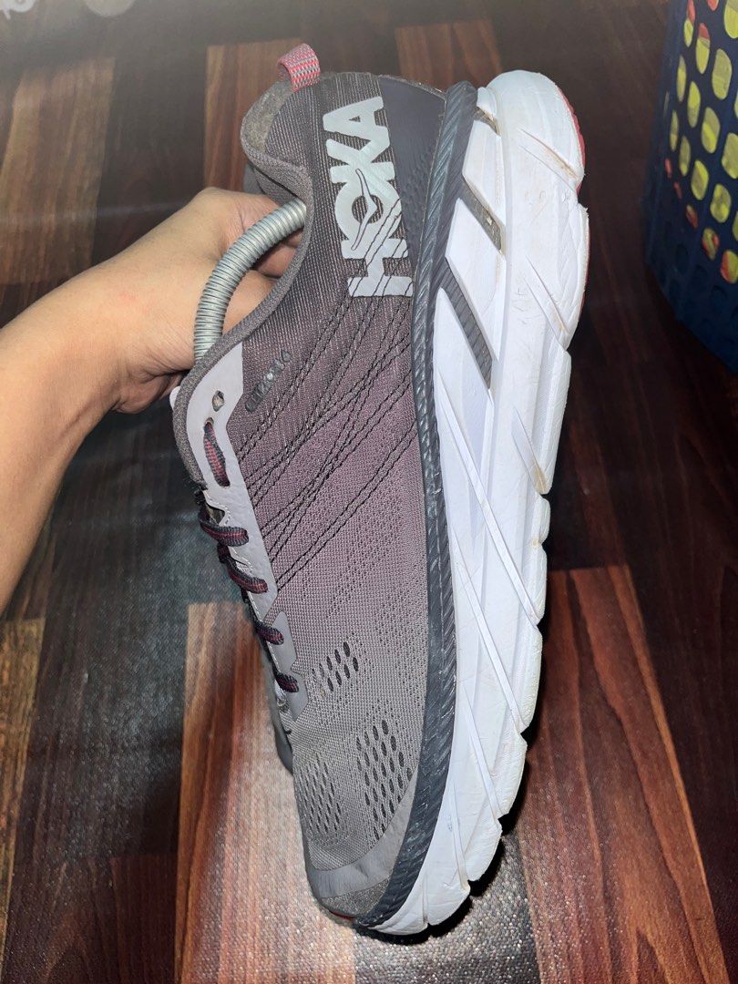 HOKA CLIFTON 6 Men s Fashion Footwear Sneakers on Carousell