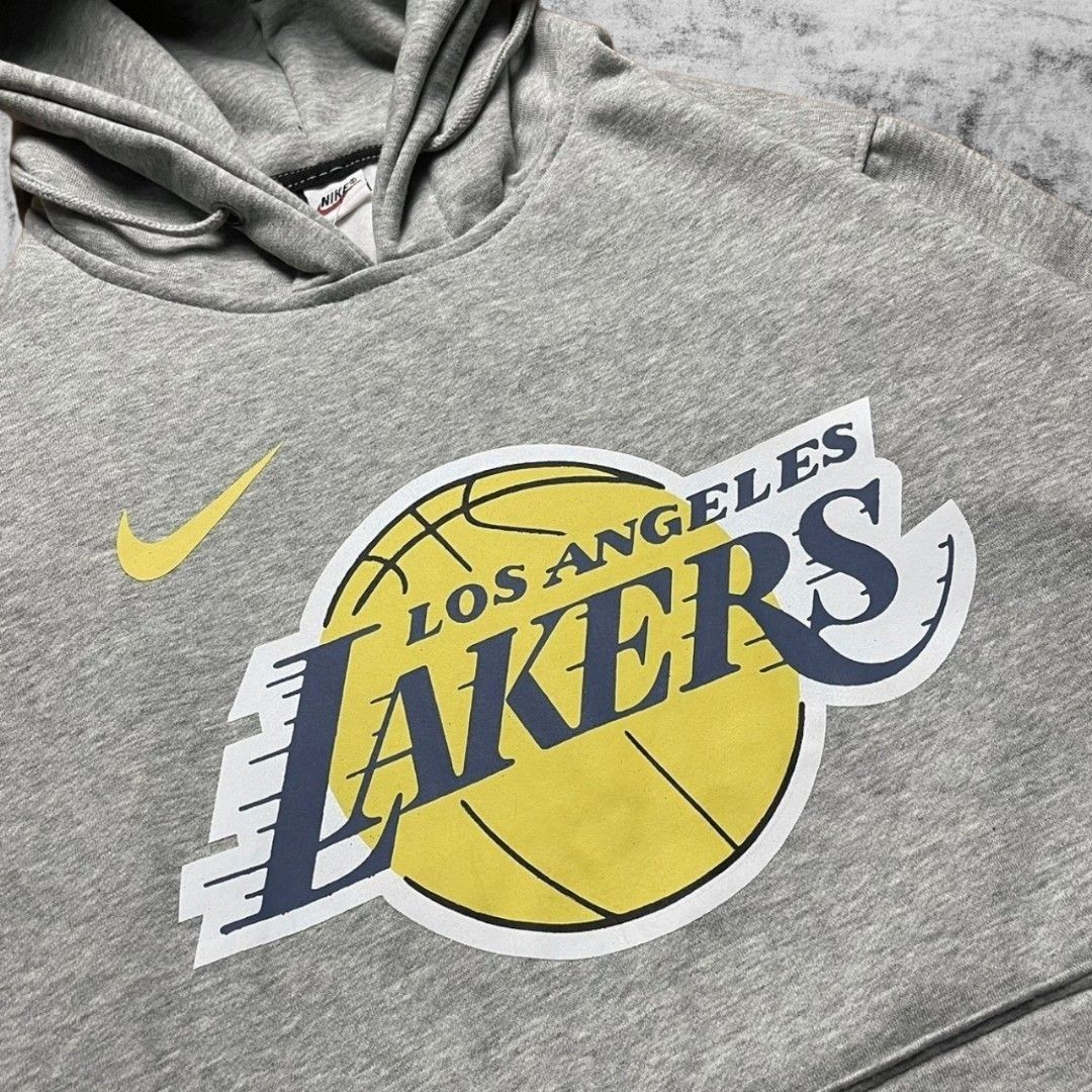 Hoodie Nike Lakers Los Angeles Big Logo Abu, Fesyen Pria, Pakaian , Baju  Luaran di Carousell