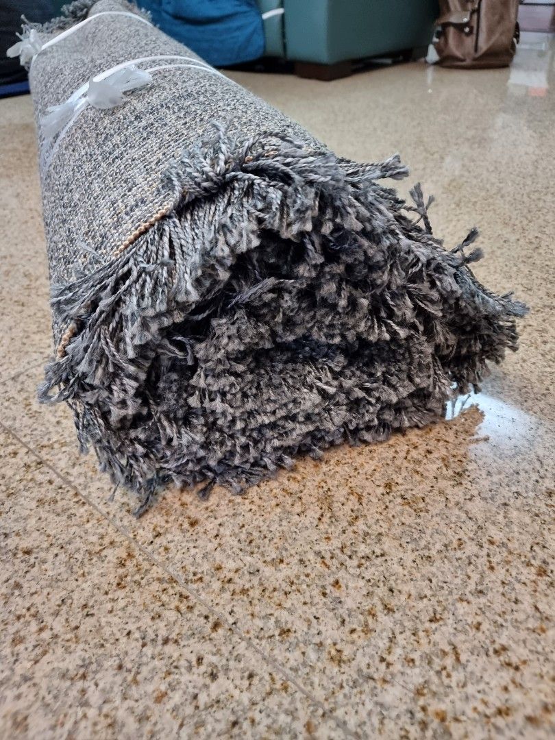 IKEA Gray shaggy wool rug (195 x 130cm), Furniture & Home Living, Home