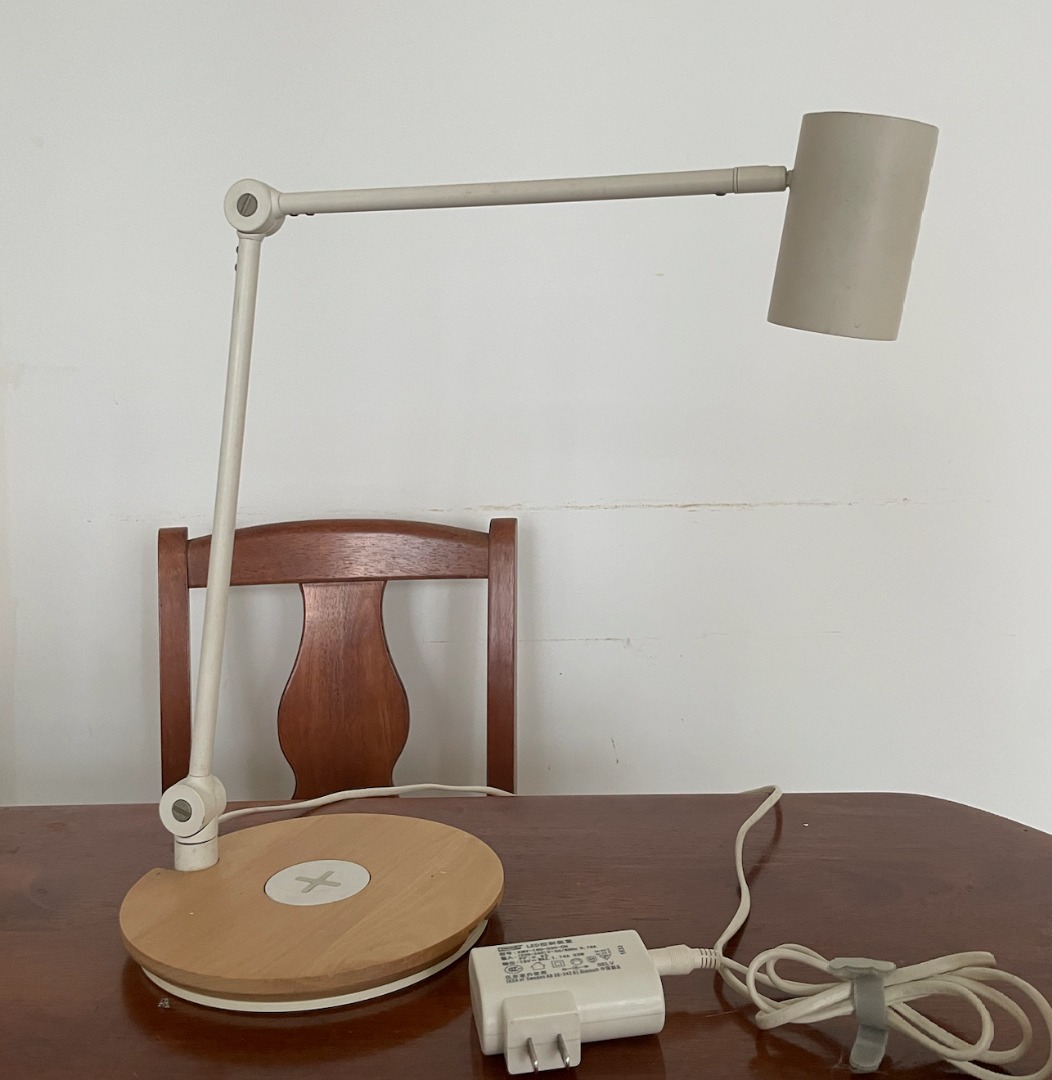 Riggad led work lamp w discount wireless charging