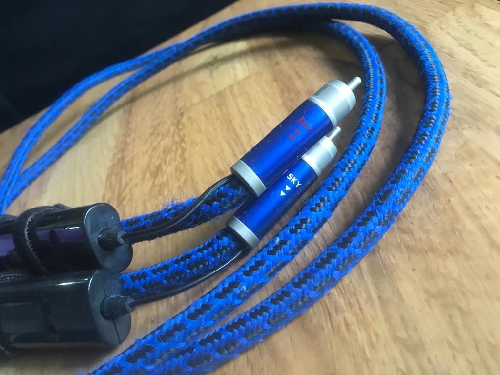 Authentic Audioquest sky interconnect. Length 1m, Audio, Portable Audio