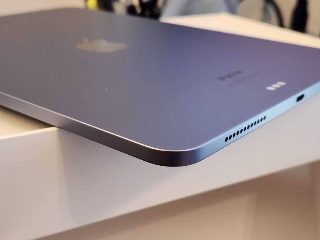 iPad Air Gen 5 64GB wifi w AppleCare plus, Mobile Phones & Gadgets, Tablets, iPad on Carousell