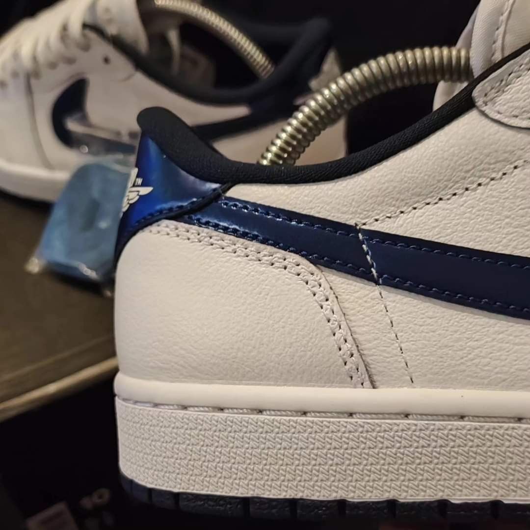 jordan 1 low metallic blue