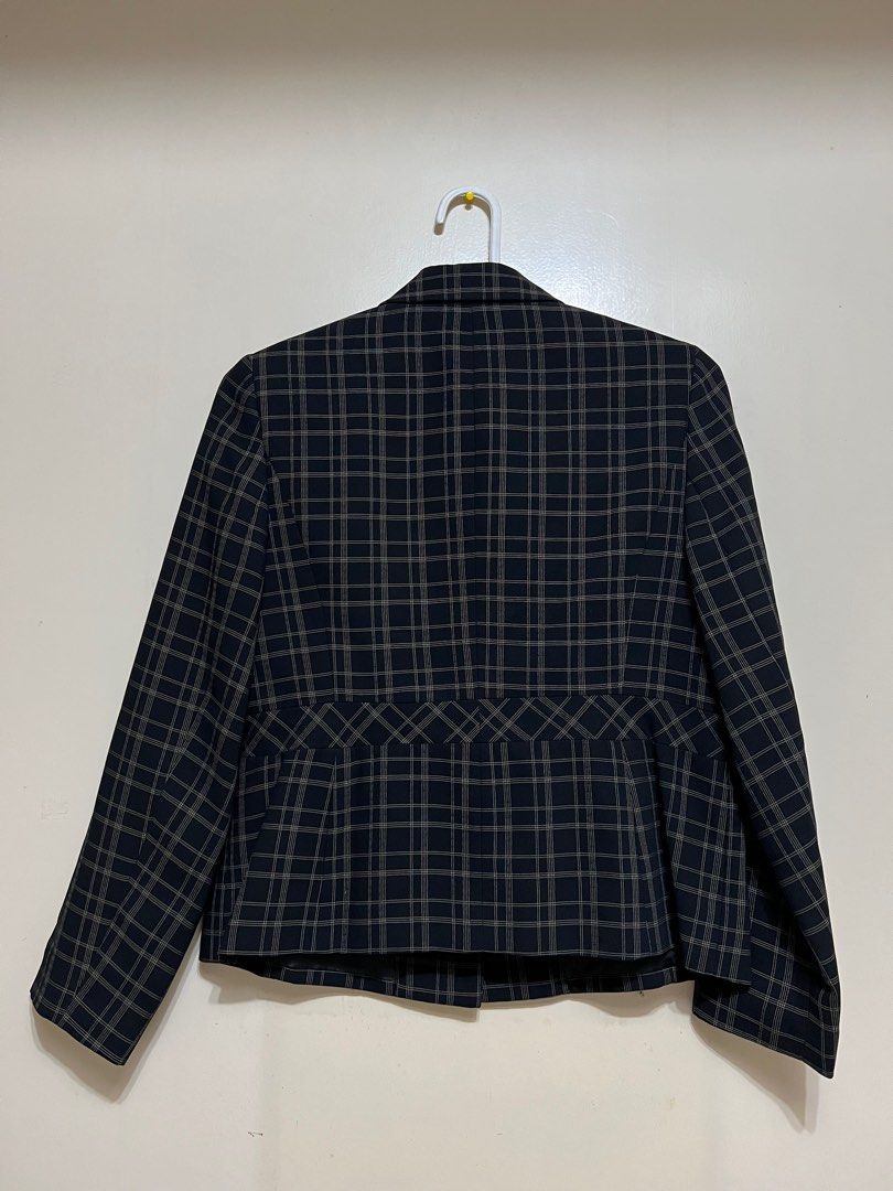 Karen Scott Navy Blue Plaid Blazer (Category: Coats, Jackets and Outerwear) located in Manila. Submitted by unacore (Listing ID 1248760729, Image 2). Description: Size: US 6-8.
