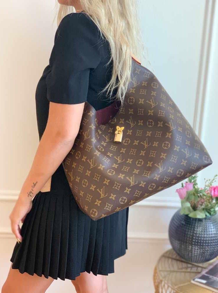 Like New LV Louis Vuitton Flower Hobo Monogram Black GHW(Cash S