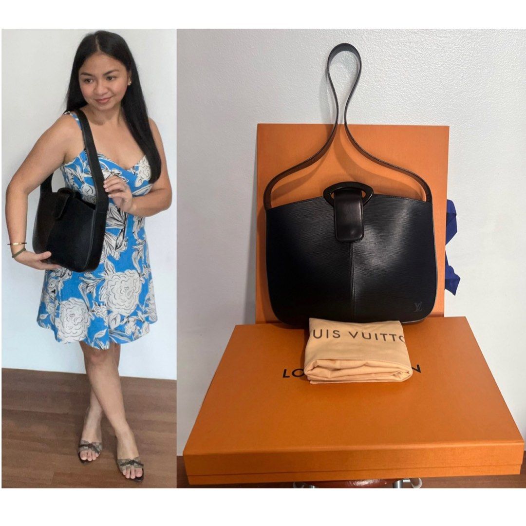 Louis Vuitton Epi Leather Papillon in Blue, Luxury, Bags & Wallets on  Carousell
