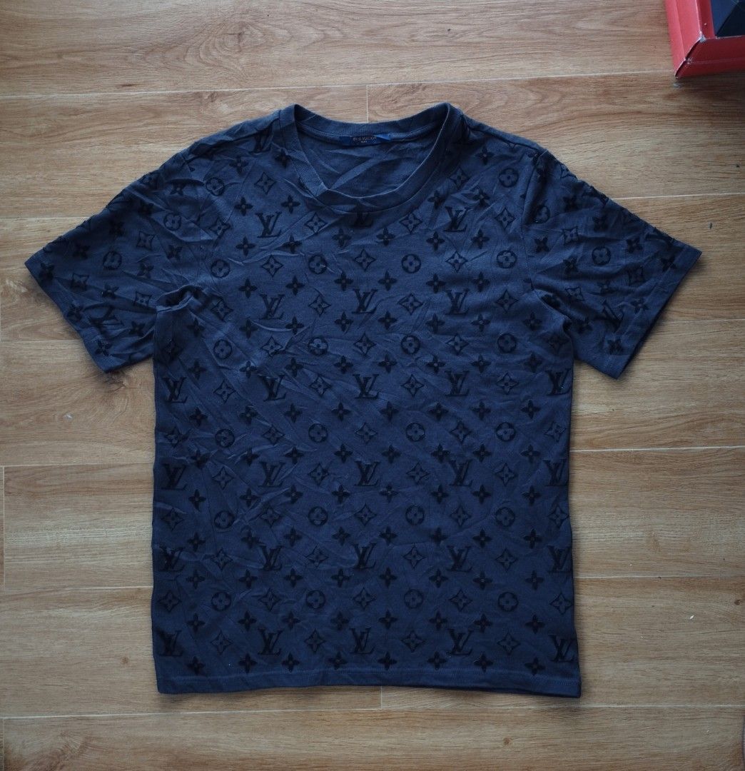 Louis Vuitton Monogram T-shirt, Luxury, Apparel on Carousell