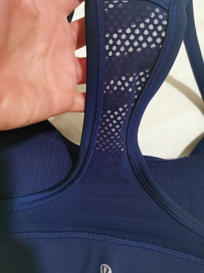 LULULEMON SIZE 4, Women's Fashion, Activewear on Carousell