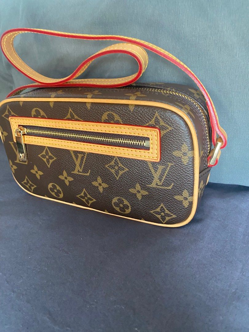Lv pochette top cite